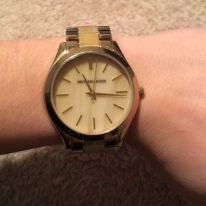 Michael Kors Horn Watch Gold